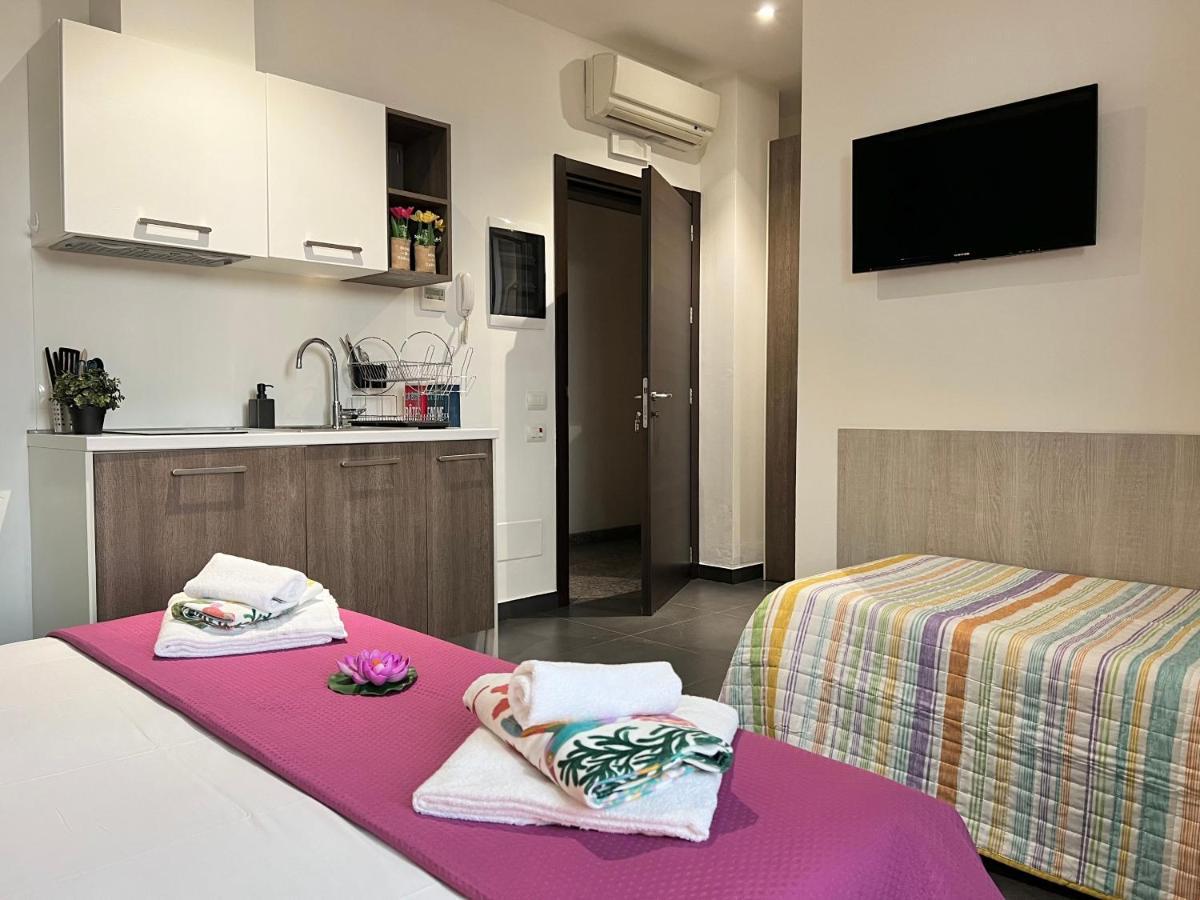 نوفارا Bnbook Residence Matteotti المظهر الخارجي الصورة