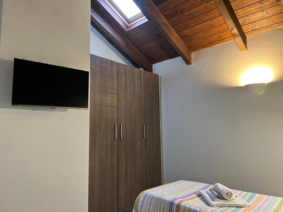 نوفارا Bnbook Residence Matteotti المظهر الخارجي الصورة