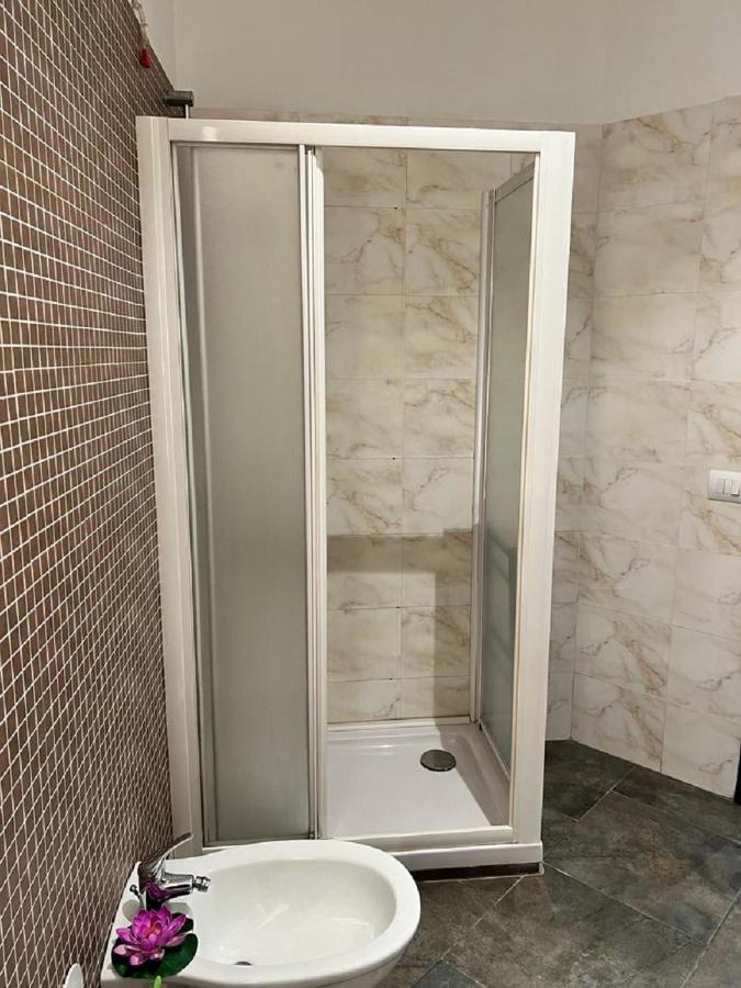نوفارا Bnbook Residence Matteotti المظهر الخارجي الصورة